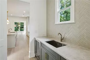 114 Terrace Dr NE, Atlanta, GA 30305 - Photo 9