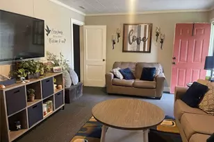 608 W Sultana Dr, Fitzgerald, GA 31750 - Photo 3