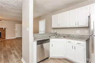 4893 Autumn Cir, Stone Mountain, GA 30088 - Photo 9