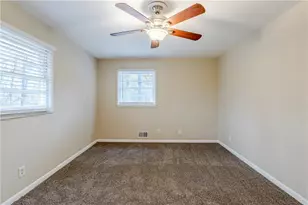 2202 Troutdale Dr, Decatur, GA 30032 - Photo 19