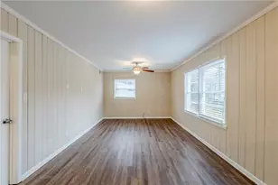 2202 Troutdale Dr, Decatur, GA 30032 - Photo 13