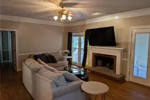 4401 Riverlake Way, Snellville, GA 30039 - Photo 13