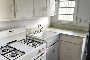 1877 Chapman Ave, Atlanta, GA 30344 - Photo 3