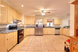 3889 Piney Brook Dr, Loganville, GA 30052 - Photo 9