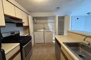 1376 Keys Lake Dr NE, Brookhaven, GA 30319 - Photo 11