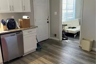 641 Spring Forest Dr, Lawrenceville, GA 30043 - Photo 7