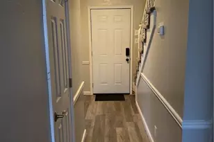 641 Spring Forest Dr, Lawrenceville, GA 30043 - Photo 3