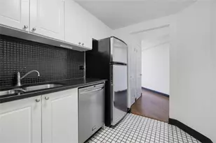 1501 Clairmont Rd, Decatur, GA 30033 - Photo 7