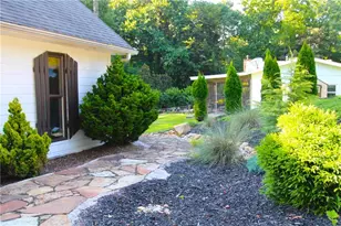4040 Merritt Dr, Cumming, GA 30041 - Photo 9