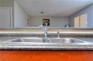 586 Windchase Ln, Stone Mountain, GA 30083 - Photo 15