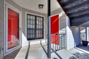 586 Windchase Ln, Stone Mountain, GA 30083 - Photo 3