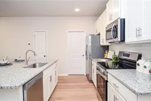 1202 Sugarloaf Run Dr, Lawrenceville, GA 30043 - Photo 9