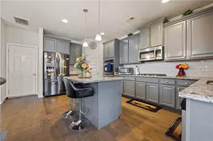 1617 Matt Spgs Dr, Lawrenceville, GA 30045 - Photo 11