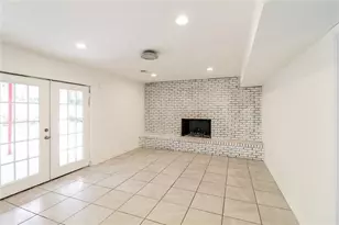 2330 Lago Dr, Jonesboro, GA 30236 - Photo 3