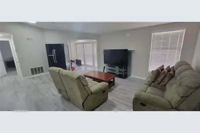 4252 Parkview Court, Stone Mountain, GA 30083 - Photo 5