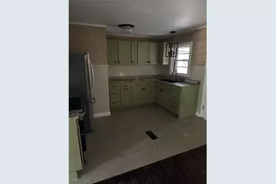 394 Christopher Drive, Gainesville, GA 30501 - Photo 5