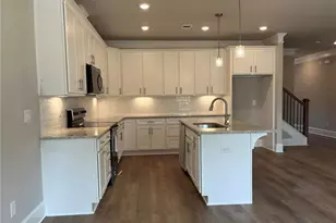 11 Creekside Cmns Dr, Hoschton, GA 30548 - Photo 7