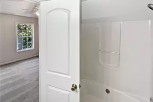 20 Pine Canyon Dr SW, Atlanta, GA 30331 - Photo 17