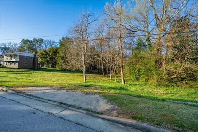 1001 Fox Street SE, Conyers, GA 30013 - Photo 5