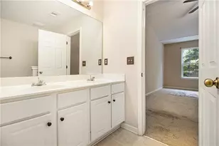 2728 Keystone Gates Ct, Lithonia, GA 30058 - Photo 19