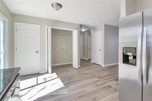 344 Springbottom Ct, Lawrenceville, GA 30046 - Photo 9