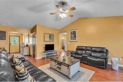 8698 Twin Oaks Drive, Jonesboro, GA 30236 - Photo 7