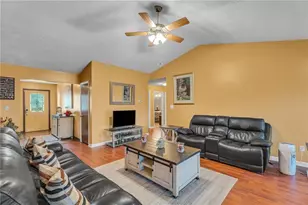 8698 Twin Oaks Dr, Jonesboro, GA 30236 - Photo 7