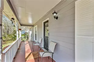 8698 Twin Oaks Dr, Jonesboro, GA 30236 - Photo 3