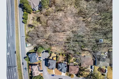 1734 Summit Glen, Atlanta, GA 30329 - Photo 11