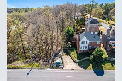 1734 Summit Glen, Atlanta, GA 30329 - Photo 13
