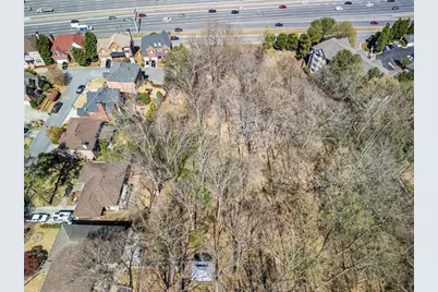 1734 Summit Glen, Atlanta, GA 30329 - Photo 15