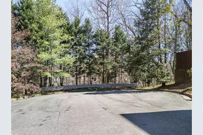 1734 Summit Glen, Atlanta, GA 30329 - Photo 7