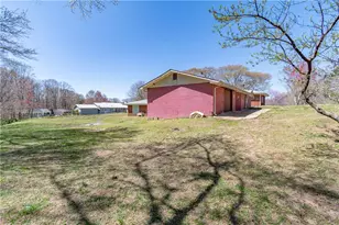 3929 Perry Ln, Flowery Branch, GA 30542 - Photo 11