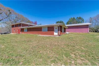 3929 Perry Lane, Flowery Branch, GA 30542 - Photo 9