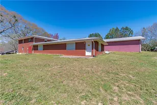 3929 Perry Ln, Flowery Branch, GA 30542 - Photo 9