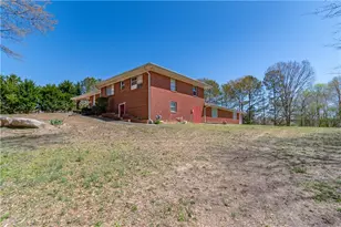 3929 Perry Ln, Flowery Branch, GA 30542 - Photo 3