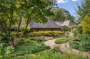 1050 E Club Ln NE, Atlanta, GA 30319 - Photo 29