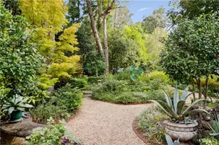 1050 E Club Ln NE, Atlanta, GA 30319 - Photo 33