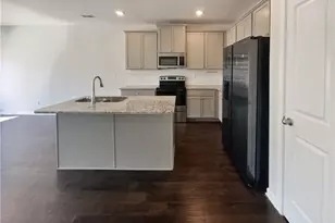 7109 Gladstone Cir, Lithonia, GA 30038 - Photo 9