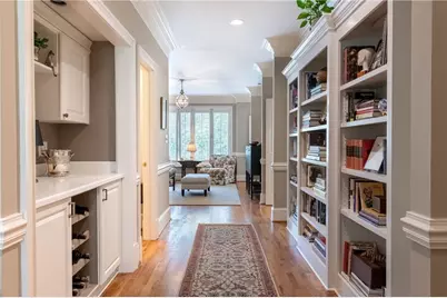 2960 Pharr Court South NW #N4, Atlanta, GA 30305 - Photo 15