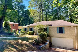 3211 Flamingo Dr, East Point, GA 30344 - Photo 3