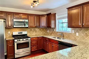 3211 Flamingo Dr, East Point, GA 30344 - Photo 7