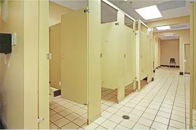 1560 Commercial Court, Jonesboro, GA 30238 - Photo 23