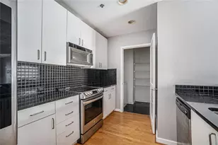 250 Pharr Rd NE, Atlanta, GA 30305 - Photo 3