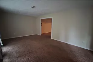 5251 Greenpoint Dr, Stone Mountain, GA 30088 - Photo 11