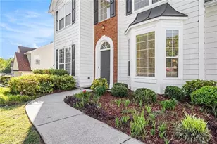 1916 Oakwood Grove Dr, Snellville, GA 30078 - Photo 3