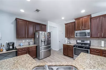 2984 Gayle Manor Lane, Snellville, GA 30078 - Photo 5