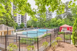 799 Hammond Dr, Atlanta, GA 30328 - Photo 3