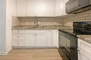 1098 Eastview Cir NE, Conyers, GA 30012 - Photo 11