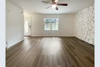 1098 Eastview Circle NE, Conyers, GA 30012 - Photo 3